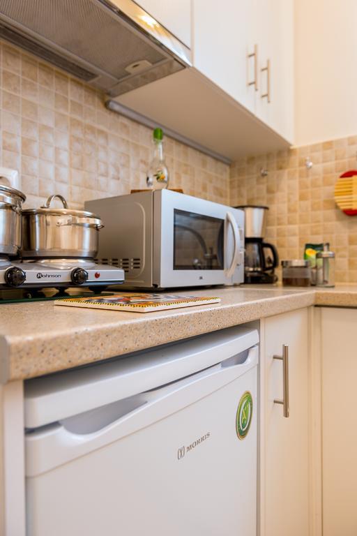 Апартаменты Charmy Petit Flat In Афины Экстерьер фото
